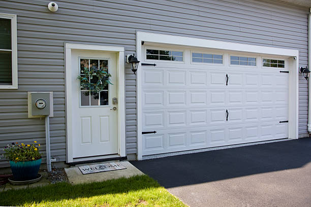 24/7 Emergency Garage Door Roller Replacement experts in Harrington, DE